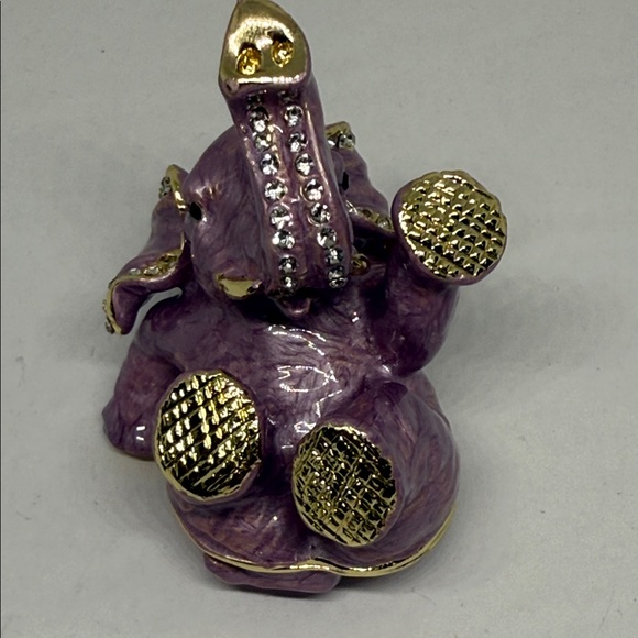 Rare Lilac Purple and Golden rhinestone Elephant secret stash trinket box - Picture 5 of 16